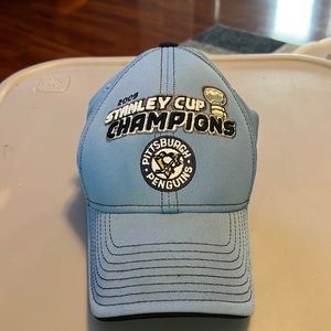 Great shape Like New Pittsburgh Penguins 2009 Stanley Cup Champions Hat. Reebok